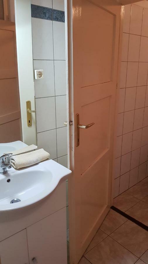 Eva Guest house *