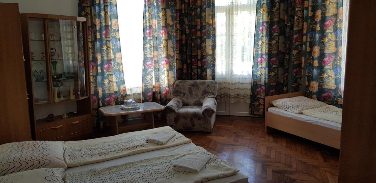 Eva Guest house *